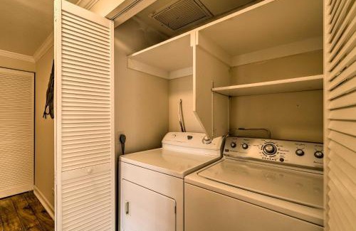 Historic Kailua Village Apartment | Downtown Air Conditioned Condo Walk to Beaches