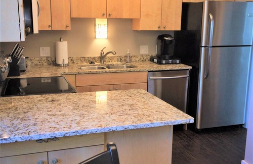 Downtown Anchorage Apartment | Downtown Anchorage Deluxe Furnished 2 Bedroom Apartment