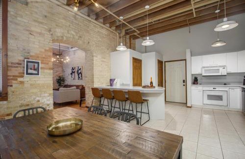 Grand Haven Apartment | Downtown and Waterfront 2BDR Condo in Grand Haven 110