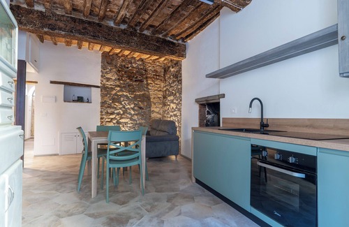 Monte San Savino Apartment | Downtown Apartment Village View