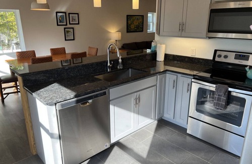 Three Lakes Apartment | Downtown Apartment Three Lakes