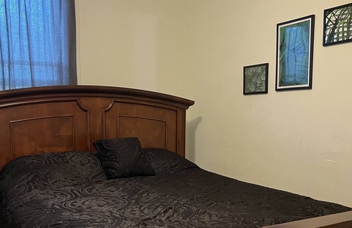 Front Park Apartment | Downtown Apartment With Game Room! Walking Distance to Bars/Restaurants