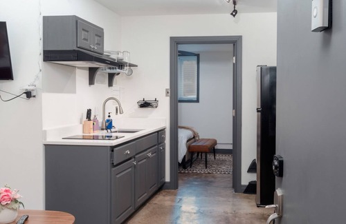 Central City Apartment | Downtown+Art+Music+Cozy Vibes+Min2Beach+Walkable