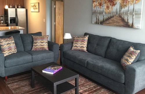 West End Condo | Downtown Atlanta Cozy Condo Close to EVERYTHING!