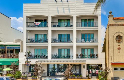 Old Town Apartment | Downtown Bay St Louis Condo - Walk to Beach!