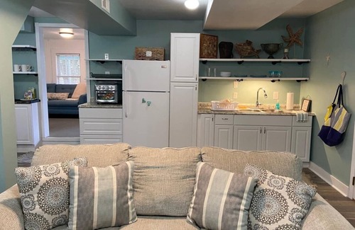 Port St. Joe Apartment | Downtown Beach Cottage | pets ok