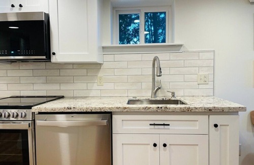 York Apartment | Downtown Bellingham newly furnished guest suite
