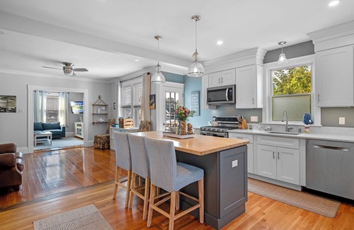 Beverly Condo | Downtown Beverly with Water Views 2BR 1BA Steps 2 beach Walkable to train
