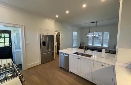 Five Points South House | Downtown Birmingham Modern 2-Bedroom Gem