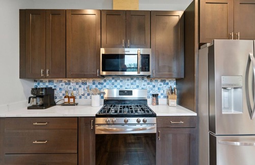 Black Mountain House | Downtown Black MTN loft w HotTub