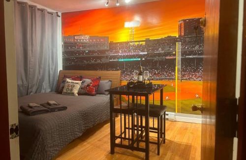 Theatre District Apartment | Downtown Boston Common Studio Theater District Chinatown Smart HDTV TD Garden Bruins Celtics Patriots