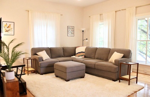 Helena House | Downtown Bungalow in the Arts District