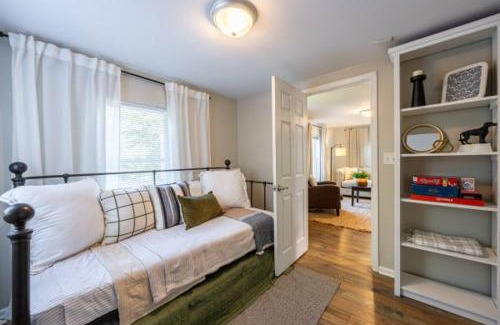 Athens House | Downtown Bungalow Less than 1.5 Miles to UGA