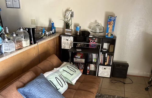 Civic Center Apartment | Downtown California, Cozy apartment Fully Furnished