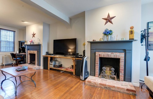 Downtown Baltimore House | Downtown/Camden Yards- 600 feet from homeplate
