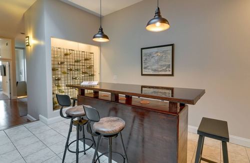 Canandaigua Apartment | Downtown Canandaigua Apartment - 1 Mi to Lake!