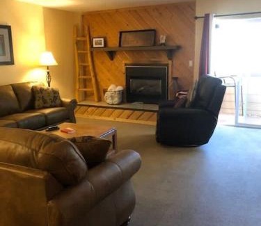 Four O'Clock House | Downtown Chalet Close to Main St with Pool and Hot Tub