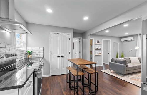 Cape Girardeau Apartment | Downtown Charm: 2 BR Retreat, #5