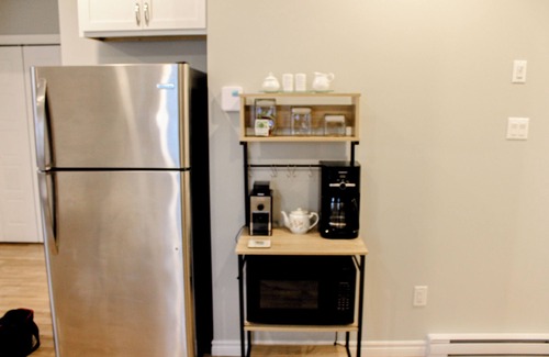 Waterford Valley Apartment | Downtown Charming Retreat