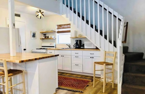 Flagstaff House | Downtown chic artists loft
