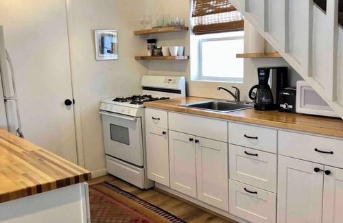 Flagstaff House | Downtown chic artists loft