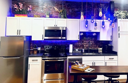 Downtown Chattanooga Condo | Downtown City and A Little Trippy! Free Parking!