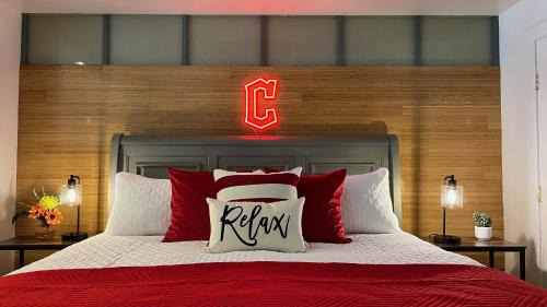 Downtown Cleveland Apartment | Downtown Cleveland- Steps to Sports & Events condo