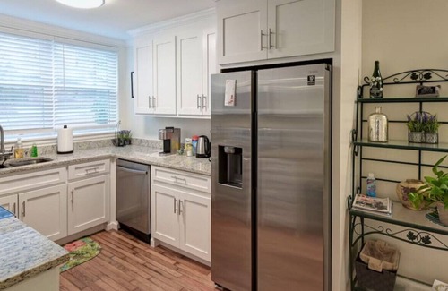 Earlewood House | Downtown Columbia Casa Earlewood 3/2 ENTIRE HOUSE