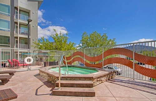 Downtown Salt Lake City Condo | Downtown Condo with Incredible Mountain Views