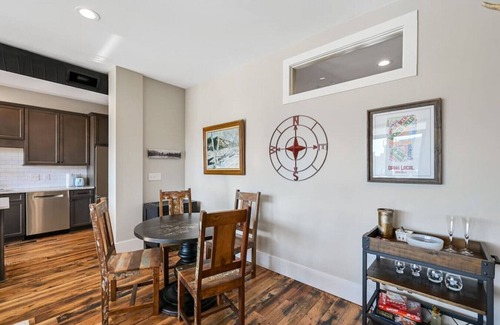 Downtown Asheville Condo | Downtown Condo with Two Ensuite King Bedrooms
