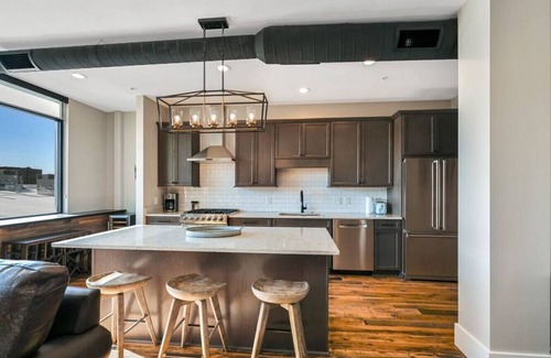 Downtown Asheville Condo | Downtown Condo with Two Ensuite King Bedrooms