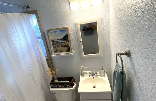 Redding House | Downtown Cozy Elevated Home