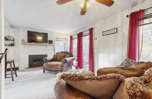 Ketchum Apartment | Downtown Creekside Getaway
