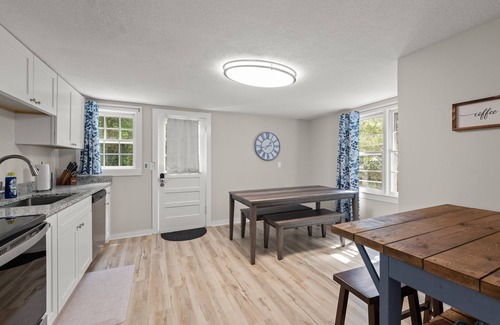 Dahlonega House | Downtown Dahlonega Destination-Dog-Friendly/2-Bed/1-Bath!