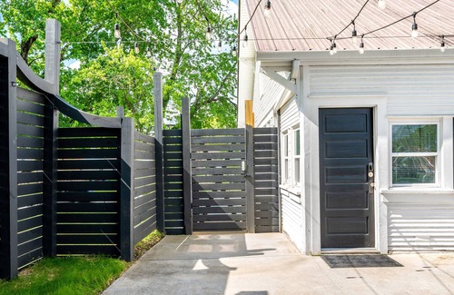 Dayton Cottage | Downtown Dayton Historic Cottage