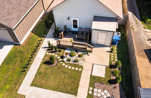 Brevard House | Downtown Delight