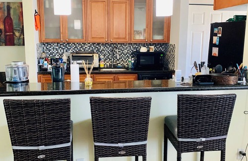 Delray Beach Condo | Downtown Delray Beach, Close to Beach, and nightlife. Pet Friendly