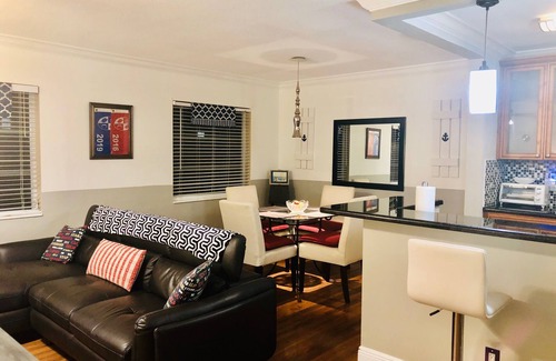 Delray Beach Condo | Downtown Delray Beach, Close to Beach, and nightlife. Pet Friendly