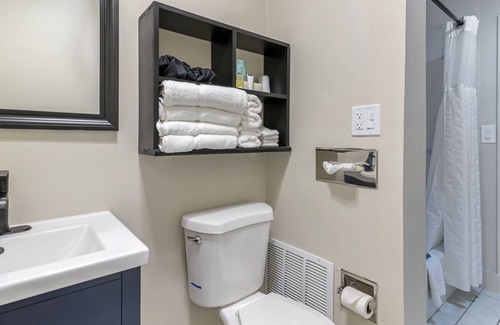Dover Hotel | Downtown Dover Inn