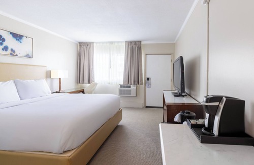 Dover Hotel | Downtown Dover Inn