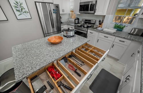 Mechanicsville House | Downtown Dream: 4bd Luxe Oasis Close to Downtown Atlanta