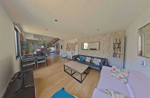 Figuerolles Apartment | Downtown duplex
