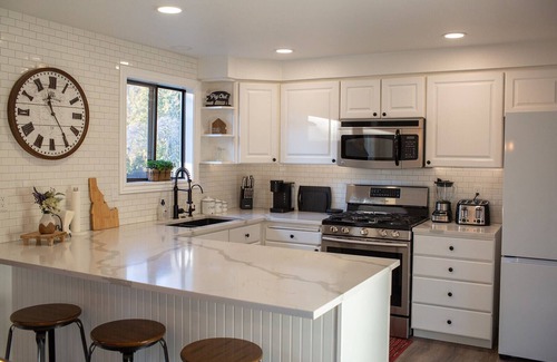 Eagle Other | Downtown Eagle Farmhouse/Spa