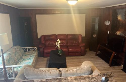 Dunbar Apartment | Downtown Fort Myers Family get away 2