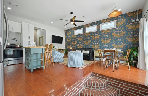 Seventh Ward House | Downtown Gem Blocks to the Quarter, 9 Beds, 3.5 baths and TVs in 2 bedrooms