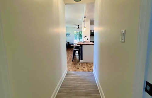 Grand Haven Cottage | Downtown Grand Haven stylish retreat