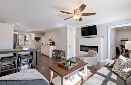 Helen House | ★ Downtown Helen Home ★ Serene Views + Charm ★