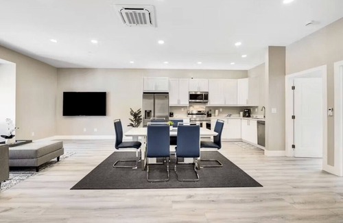 Pacific Grove Condo | Downtown Hideaway: City Meets Nature Lic#0491