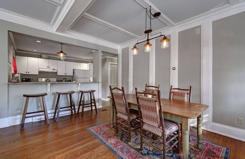 Highlands Apartment | Downtown Highlands - Walk Everywhere