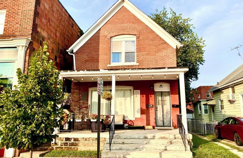 Hobart Apartment | Downtown Hobart Cozy 1 Bedroom